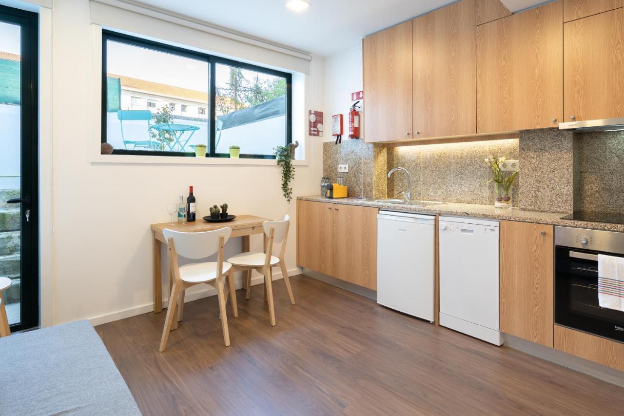 Host Wise - Modern Studios With Terrace - Walk Everywhere Porto Bagian luar foto