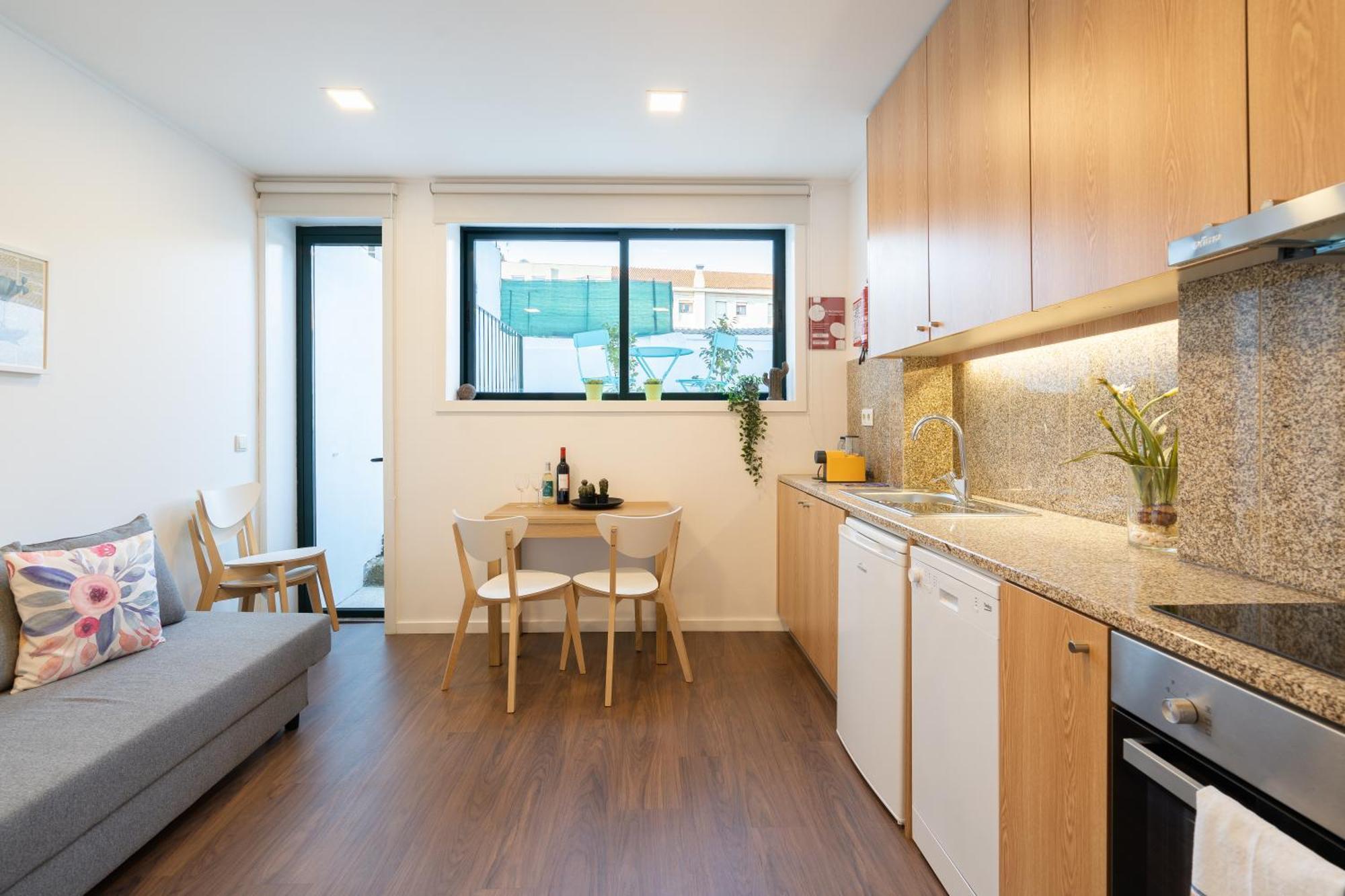 Host Wise - Modern Studios With Terrace - Walk Everywhere Porto Ruang foto