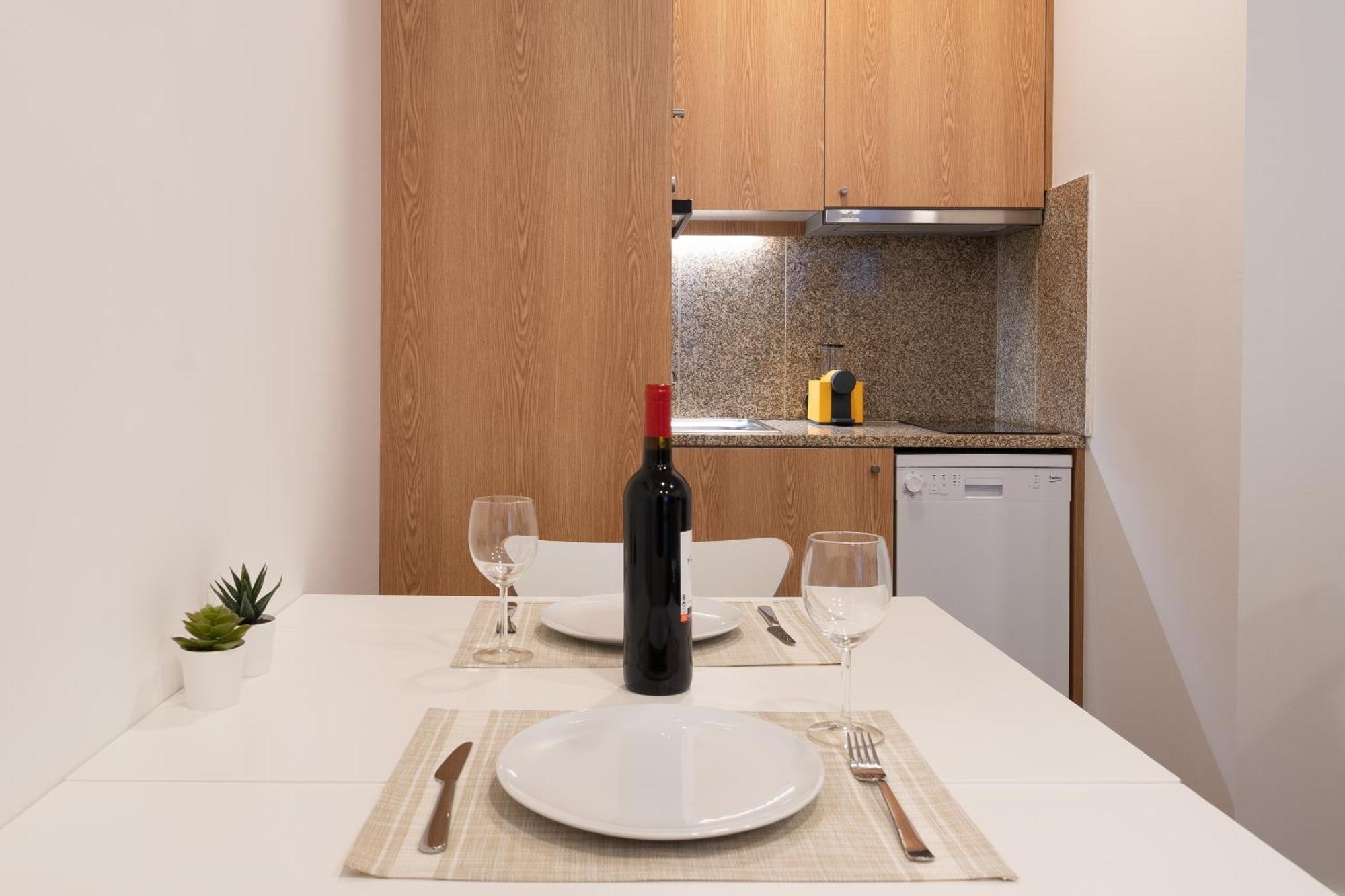 Host Wise - Modern Studios With Terrace - Walk Everywhere Porto Ruang foto