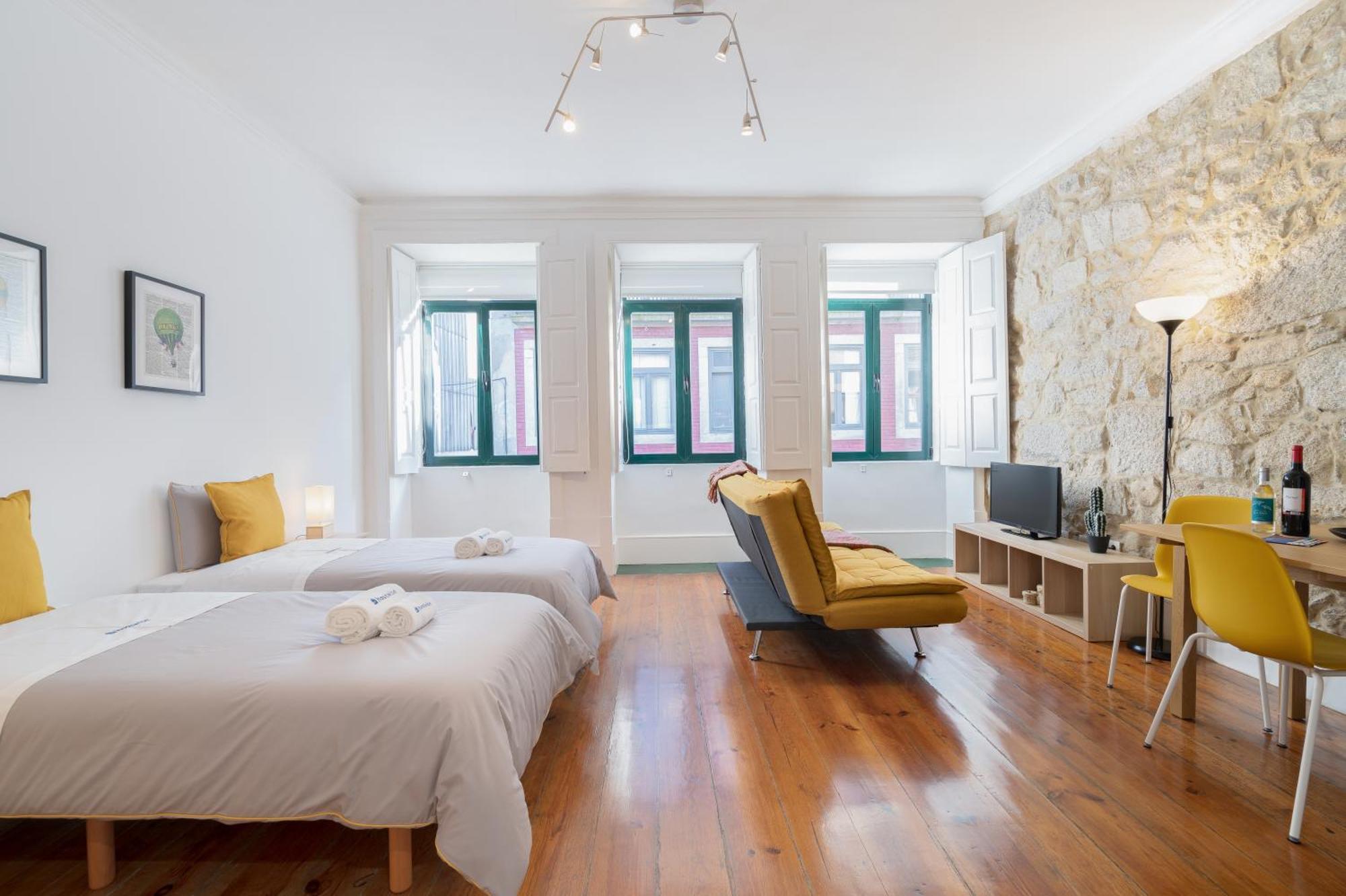 Host Wise - Modern Studios With Terrace - Walk Everywhere Porto Ruang foto
